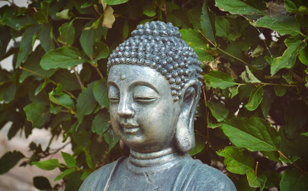 buda-1024x637 A Influência do Budismo na Construção de Histórias e Personagens